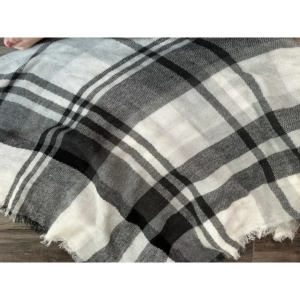 Plaid Blanket Scarf Flannel White Black 52